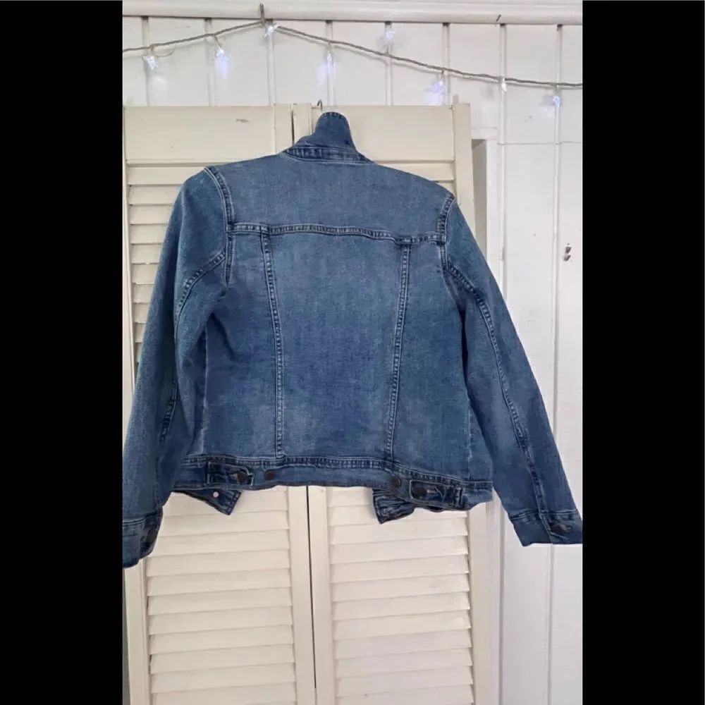 Old Navy Jean Jacket - Picture 2 of 7